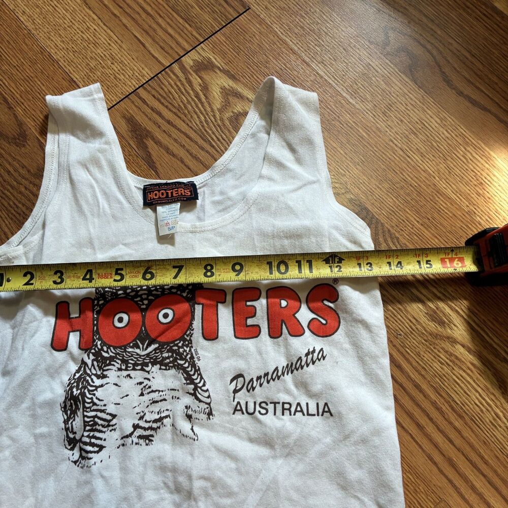 Hooters Parramatta Australia Tank Top S Collector Restaurant Graphic Tee Owl - Picture 4 of 6